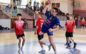 6404ff877552e_M18MvsStGenisLaval21.jpg