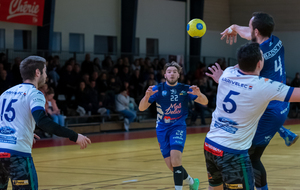 Saint-Genis-Laval vs SM