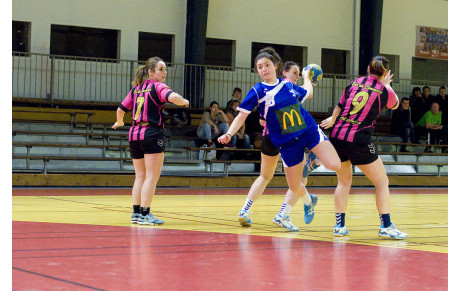 Manque de profondeur de banc pour les Seniors Filles face au leader